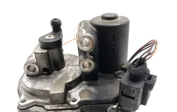 Audi Q7 4L Intake manifold valve actuator/motor 059129086M