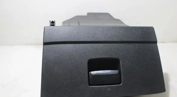 Ford Mondeo MK IV Glove box