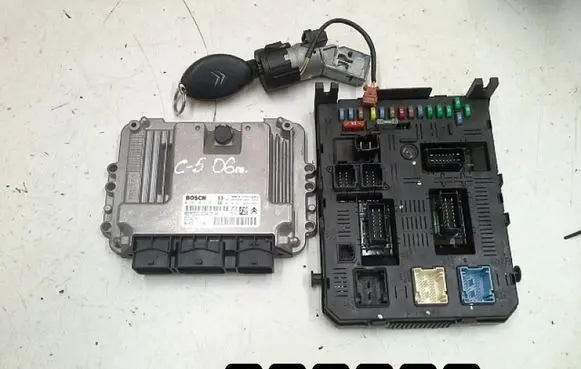 Citroen C5 Engine control unit/module 0281012987