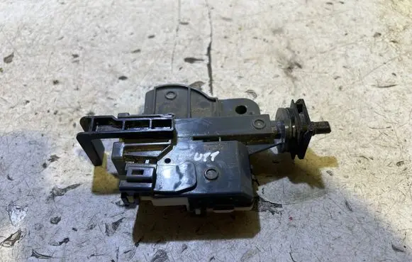 BMW X1 U11 Fuel tank cap lock 