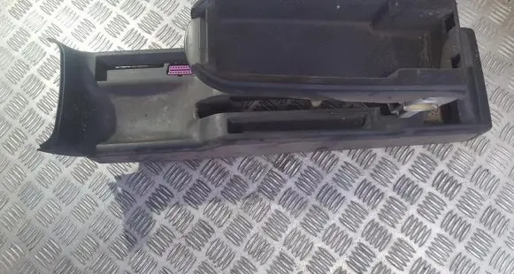 Volkswagen PASSAT B5 Armrest 3b0863319bj 3b0863319