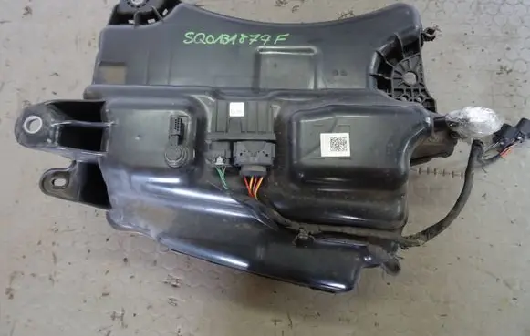 Seat Leon (5F) AdBlue liquid reservoir 5Q0131877F 341547068