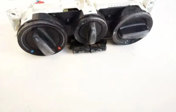 Skoda Octavia Mk1 (1U) Climate control unit 1J0820045E 90151-094