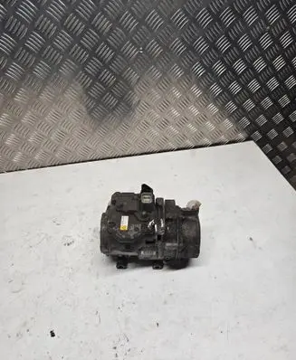 Toyota RAV 4 (XA40) Air conditioning (A/C) compressor (pump) 0422000533
