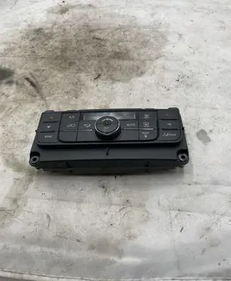 Chrysler Voyager Climate control unit P55111235AF