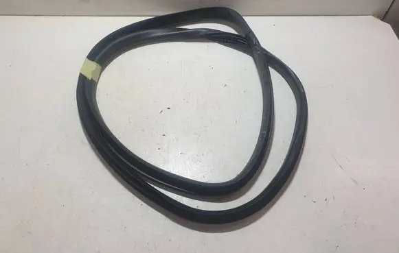 Volvo XC60 Rear door rubber seal (on body) 