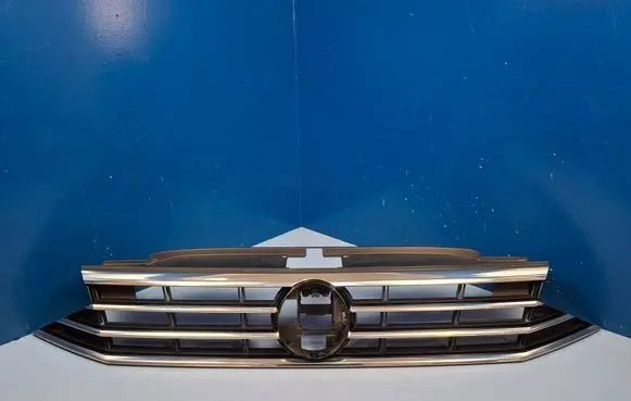 Volkswagen PASSAT B8 Front bumper upper radiator grill 3G0853651AN 3G0853651AP