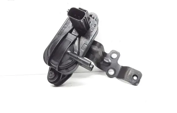 Volvo XC70 Exhaust gas pressure sensor 3M5A5L200AB