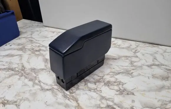 BMW 5 E34 Glove box central console 51168107730