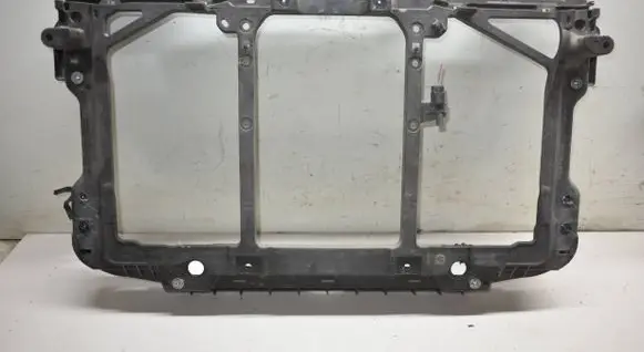 Mazda 3 II Radiator support slam panel