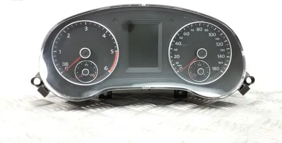 Volkswagen Jetta VI Speedometer (instrument cluster) 5C6920971A