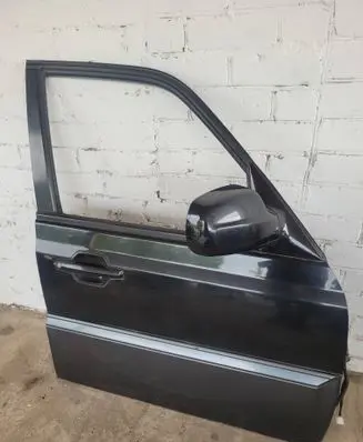 Hyundai Terracan Front door