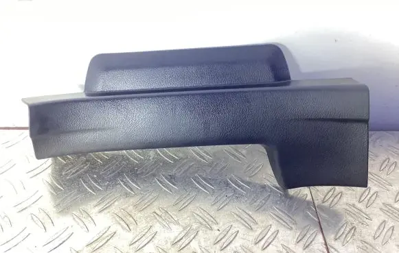 Lexus CT 200H Rear sill trim cover 6793076020