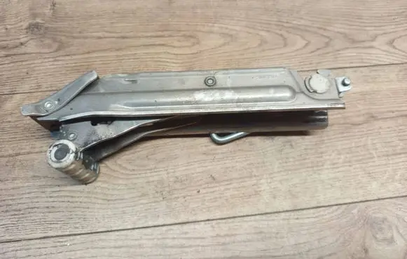 Audi A6 S6 C6 4F Lift Jack 4F0011031