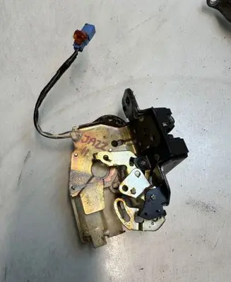 Honda Jazz Tailgate/trunk/boot lock/catch/latch 231