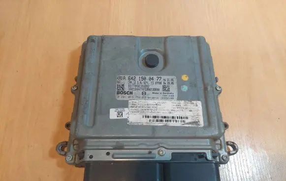 Mercedes-Benz ML W164 Engine control unit/module ECU 0281013764 A6421500477 CR4.12