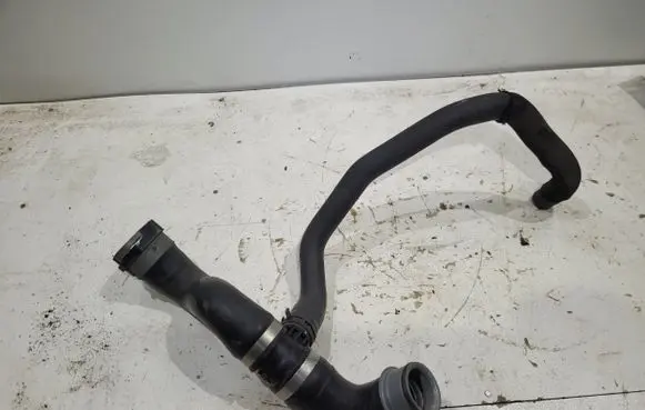 Mercedes-Benz E W238 Engine coolant pipe/hose A2135014082