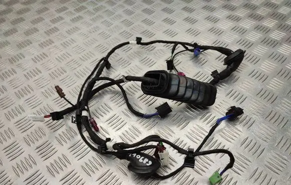Mercedes-Benz Vito Viano W447 Front door wiring loom A4475402292