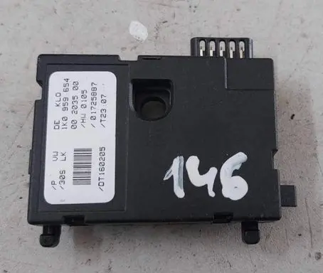 Volkswagen PASSAT B7 Steering angle sensor 1K0959654 01725887 00203500