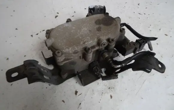 Opel Antara Fuel filter housing 