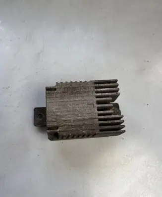 Mercedes-Benz E W210 Fan control module A0275457732 E5301082
