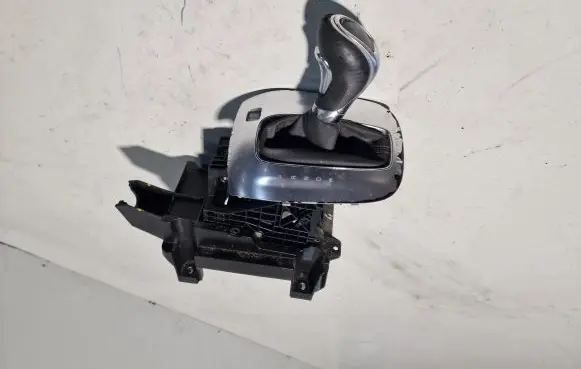 Buick Encore I Gear shifter/selector