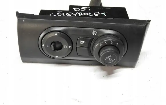 Chevrolet Captiva Tailgate/trunk/boot open switch 2020dsfsdg05410