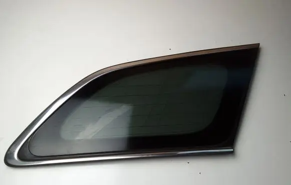 Toyota Avensis T270 Rear side window 6271005140
