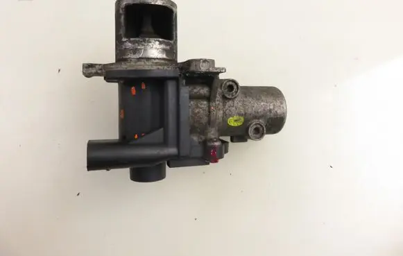 Renault Megane II EGR valve 8200282949 70036805 8200550361