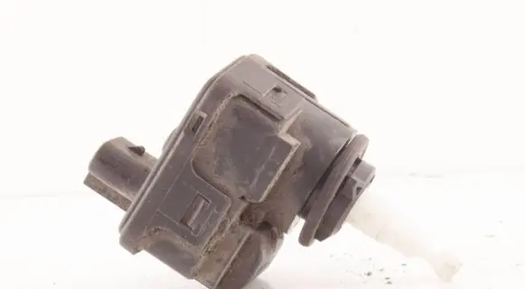 Volvo S40, V40 Headlight level adjustment motor 00728232