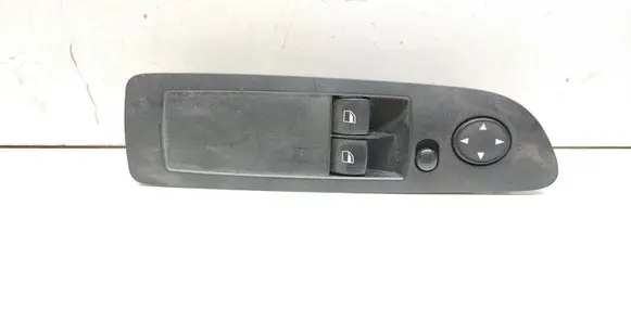 BMW 1 E82 E88 Electric window control switch 9167157