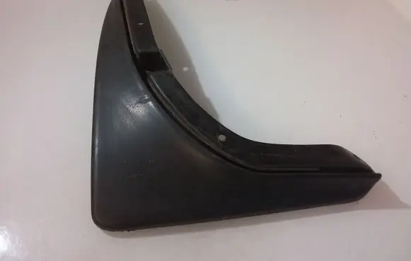 Skoda Octavia Mk2 (1Z) Front mudguard 1Z0821821