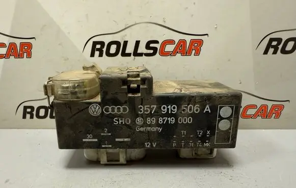 Volkswagen PASSAT B4 Coolant fan relay 357919506A