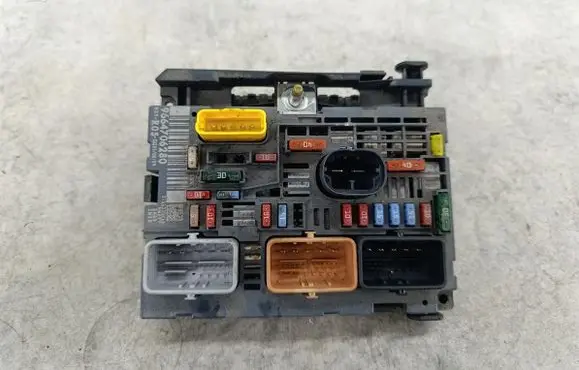 Citroen C4 I BSM Control unit 9664706280BSMR05
