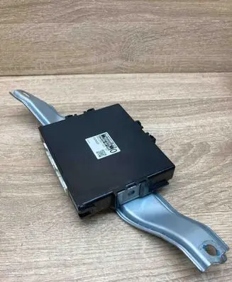Toyota Yaris Power management control unit 896900F100 MB1028501600