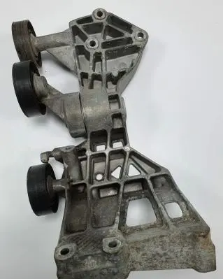 Mercedes-Benz B W245 Generator/alternator bracket A2662000670
