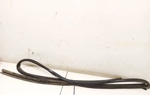 Mazda CX-7 Rubber seal front coupe door 