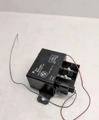 BMW 7 F01 F02 F03 F04 Other relay 7661503 2313242001325