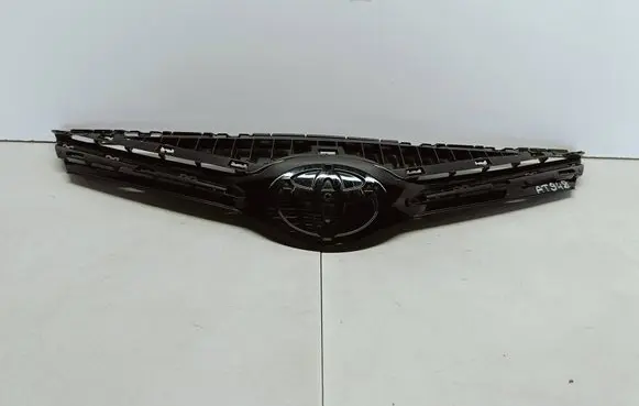 Toyota Avensis T270 Front bumper upper radiator grill 5311405120 AT948