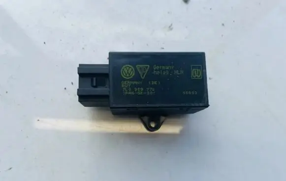Volkswagen Touran I Other relay 7l0959772