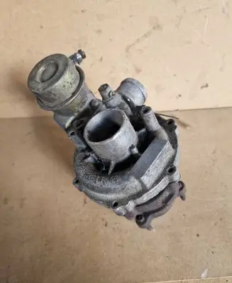 Volkswagen Polo III 6N 6N2 6NF Turbo 045145701