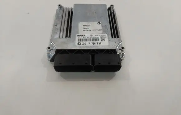 BMW 5 E60 E61 Engine control unit/module 0281012091
