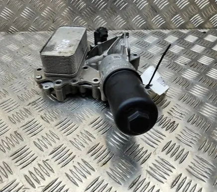 Mercedes-Benz GLE W167 Oil filter cover A2561801500