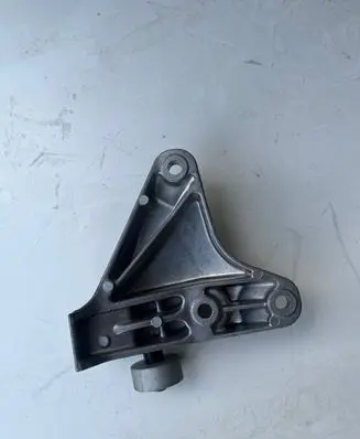 BMW 5 F10 F11 Engine mounting bracket 2211677760504