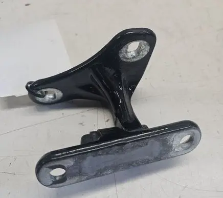 Mercedes-Benz C W203 Front door lower hinge ISE0407