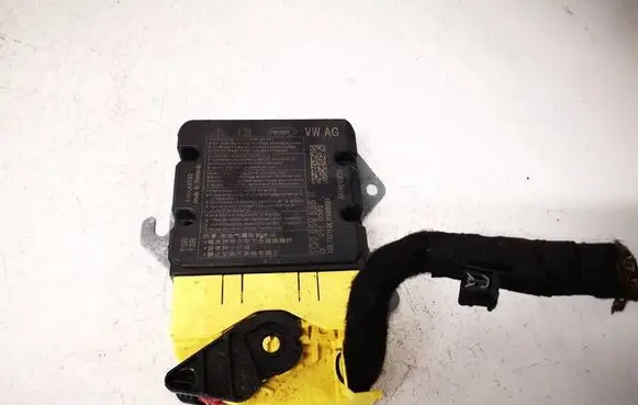 Audi A3 S3 8V Airbag control unit/module 5Q0959655N