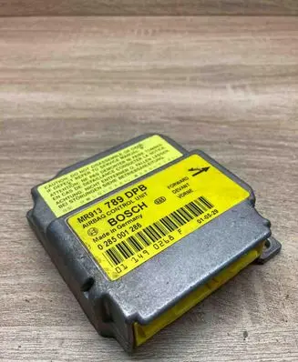 Mitsubishi Carisma Airbag control unit/module MR913789 0285001286