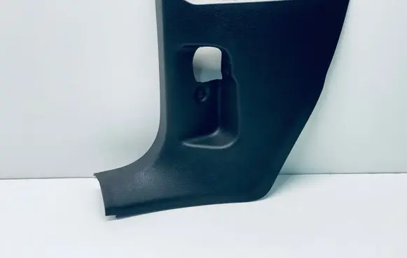Foot area side trim
