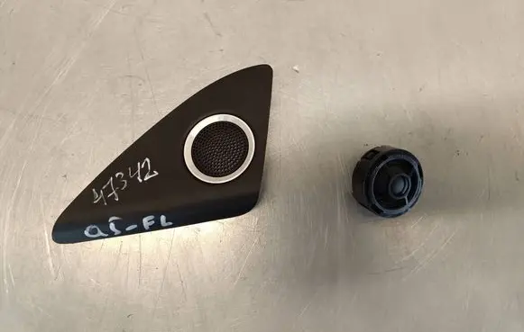Audi Q5 SQ5 8R Front door speaker cover trim 8R0035423A