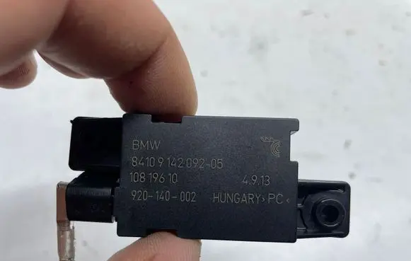 Mini Cooper Countryman R60 Aerial antenna amplifier 10819610 9142092 920140002